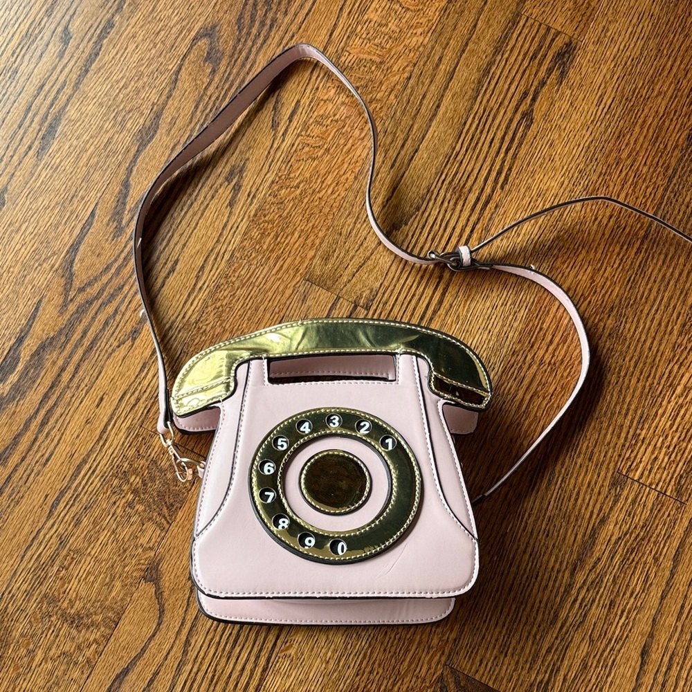 B34 Campy Telephone Crossbody Bag - Pink and Gold Zipper Closure